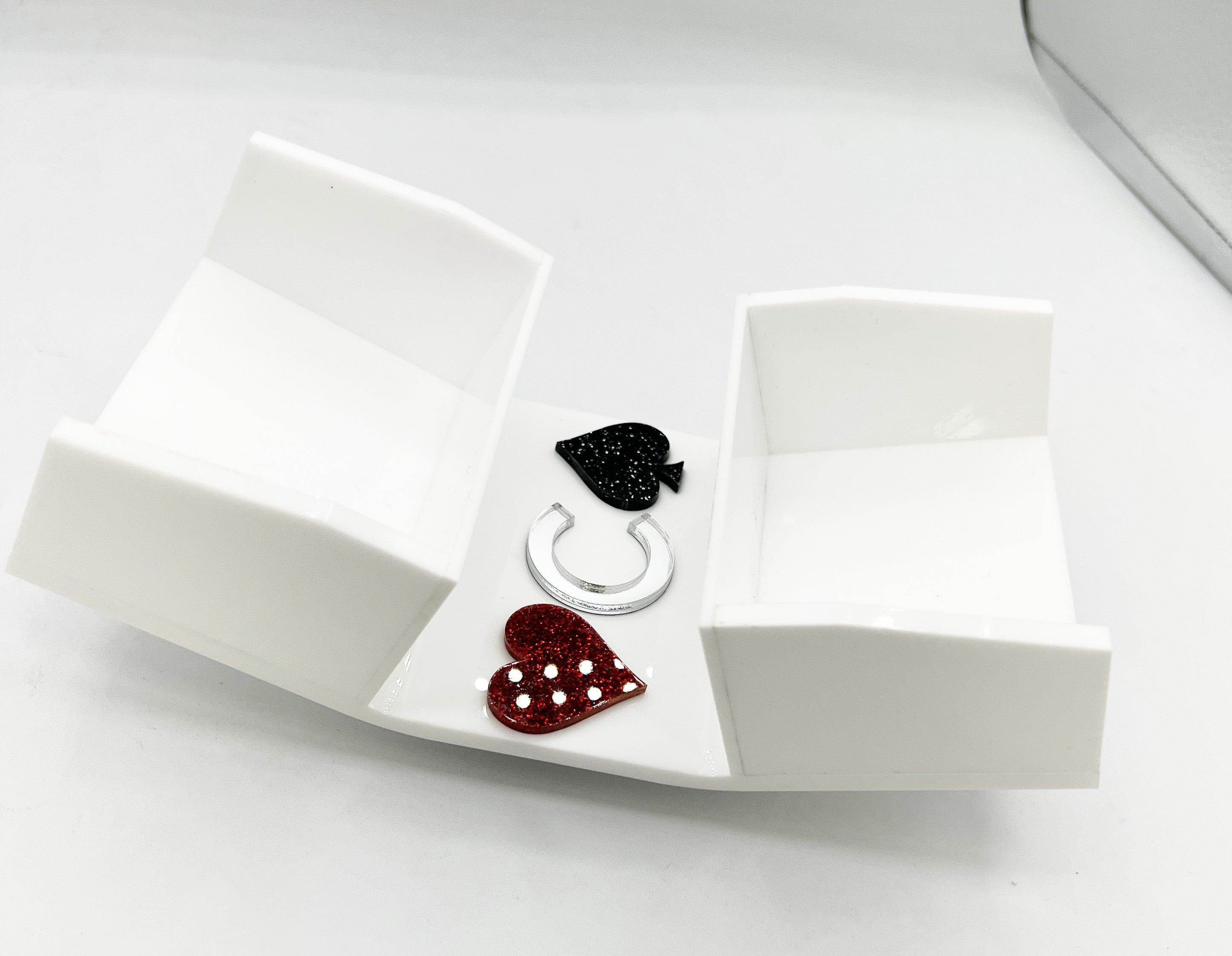 SOLID WHITE CANASTA 2.jpg